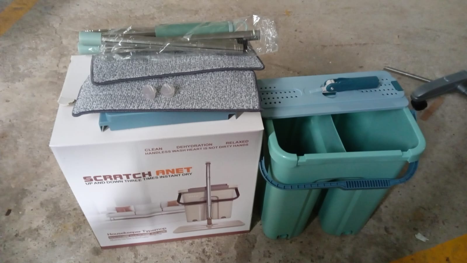 2-in-1 Flat mop and Bucket Set 2-in-1 Flat mop and Bucket Set